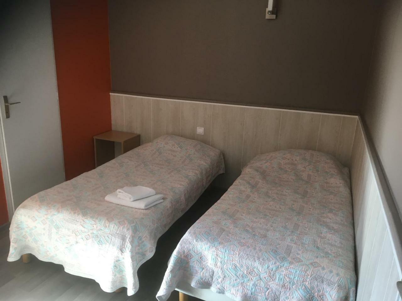Hotel Le Cosy Pont-de-Chéruy Cameră foto